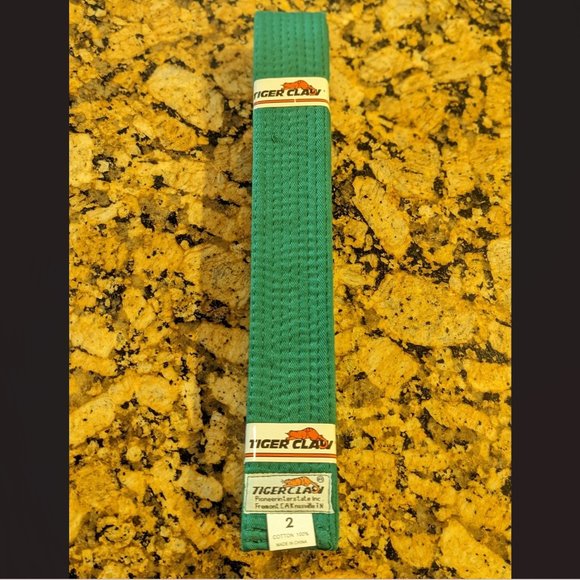 ✨BOGO✨ Brand New - Tiger Claw Green Kid's Karate Belt (Size: 2) - Picture 1 of 2